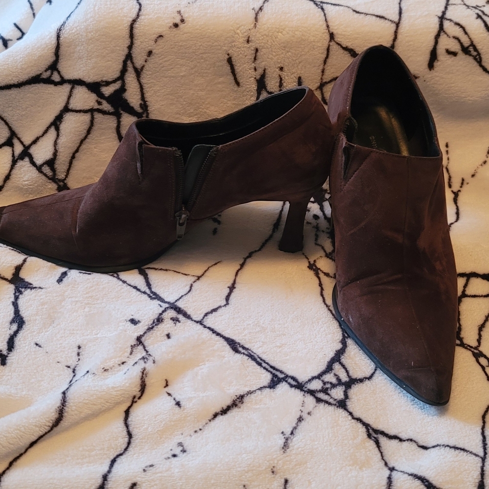 Chinese Laundry Dark Brown Ankle Booties